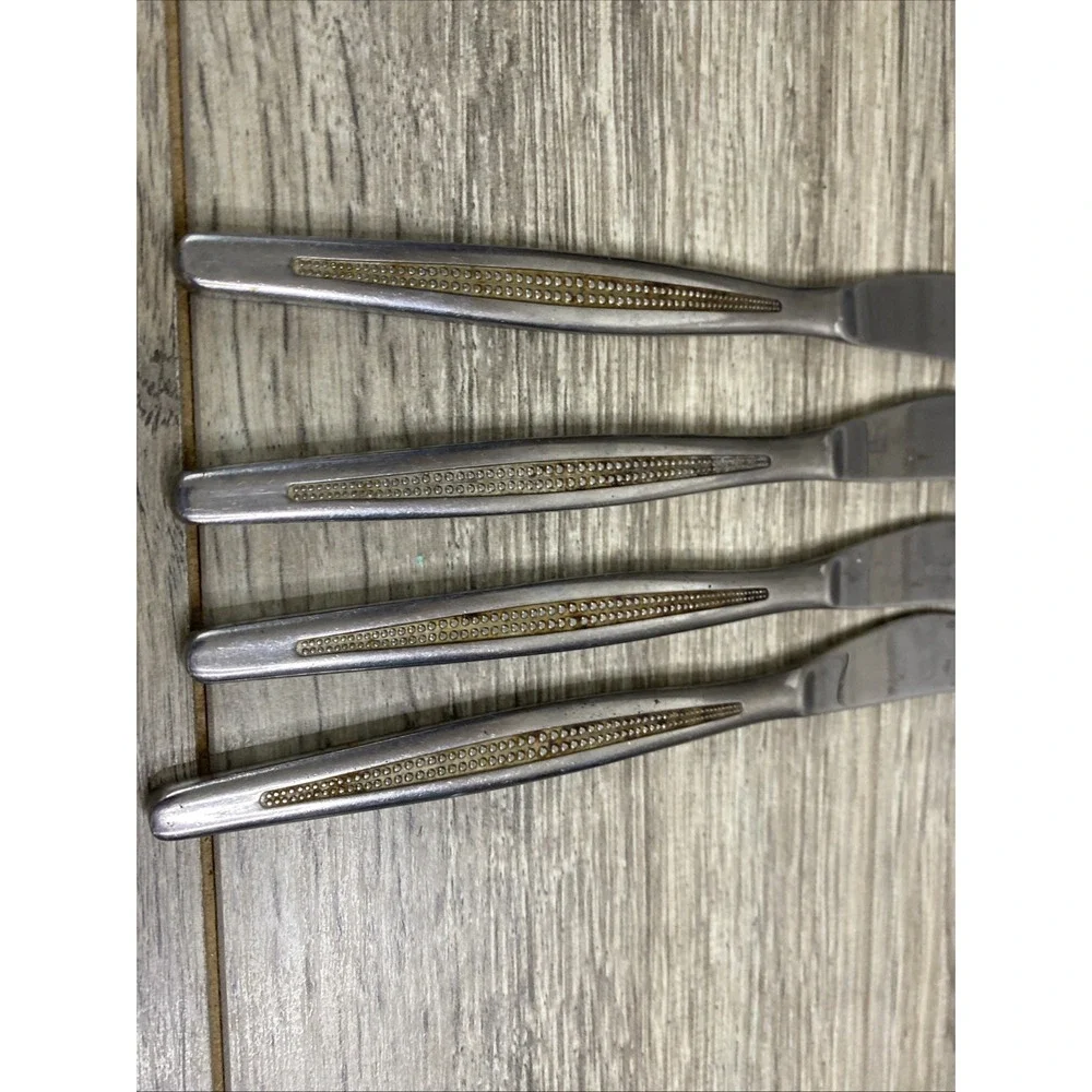 4 Vintage Stainless Korea Flatware Dotted Accent Knives‎
